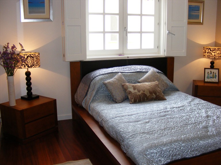 Spacious cosy double bedroom with built-in wardrobes