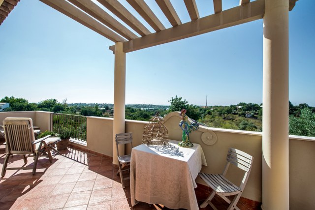 1st floor, various terraces