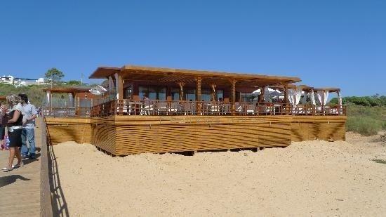 The Praia Verde beach bar